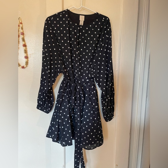 H&M Dresses & Skirts - H&M navy blue polka dot peasant/skater dress
